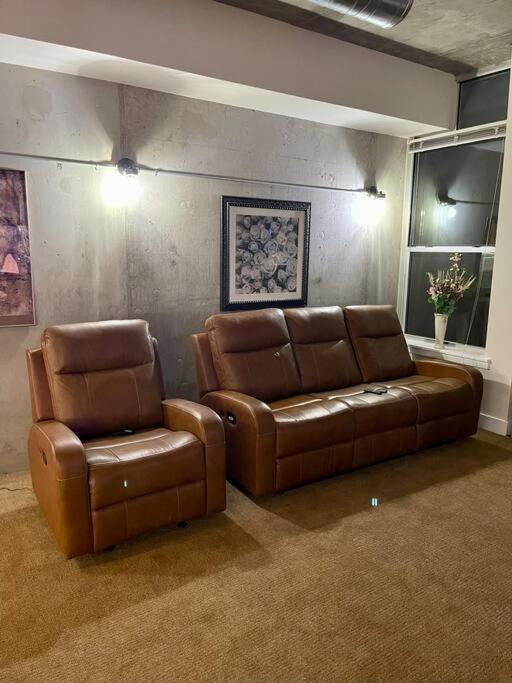 Loft Living Downtown At Its Best! Very Spacious Phoenix Exterior photo